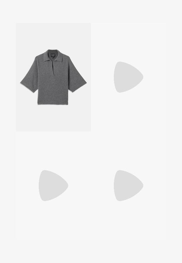 Pull en tricot gris avec un col, décolleté semi-ouvri et manches larges. Texture douce et silhouette décontractée pour plus de confort.; Pantalons taillés gris clair en tissu lisse, avec une taille plate, une braguette zippée et une coupe droite slim.; Bottines en cuir noir avec un design à bout pointu, texture lisse et une fermeture éclair sur le côté pour un enfilage facile. Talon bas, style minimaliste.; Sac à main en cuir noir avec un design courbé, accent de plaque logo dorée et une fine bandoulière. Texture lisse avec une finition élégante.