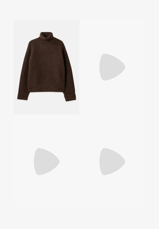 Rjav pulover s polo ovratnikom in teksturiranim pletenjem. Ima rebraste manšete in rob, ter nekoliko ohlapen kroj. Mehka in prijetna tkanina.; Rjave široke hlače z elastičnim pasom in diskretnimi sprednjimi gubami, razstavljene na belem ozadju.; Črne usnjene gležnjarje s koničastim nosom, ozkim stiletto peto in gladko teksturo. Minimalističen dizajn brez vidnih kovinskih delov ali dekoracij.; Črna usnjena torbica s ukrivljenim dizajnom, ki vsebuje osrednjo spono in kratko, gladko ročico. Teksturni detajli obogatijo njen videz.