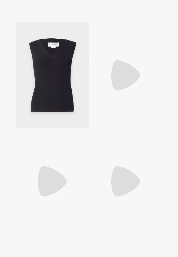 Top sans manches noir à côtes avec un décolleté en V profond, design ajusté et tissu texturé. L'étiquette indique "Victoria Beckham."; Jupe noire, longueur au-dessus du genou, fabriquée dans un tissu léger avec une texture subtile, dotée d'un design évasé et d'une ceinture élastique.; B baskets blanches avec une tige en mesh, des accents bleu marine et une semelle rembourrée. Présente le logo "N", des lacets et un détail texturé sur le côté.; Lunettes de soleil noires en forme de chat avec des verres sombres, monture en plastique, branches fines et un branding subtil sur l'intérieur des branches. Fini mat.; AllSaints LUNA  - Sac bandoulière - black