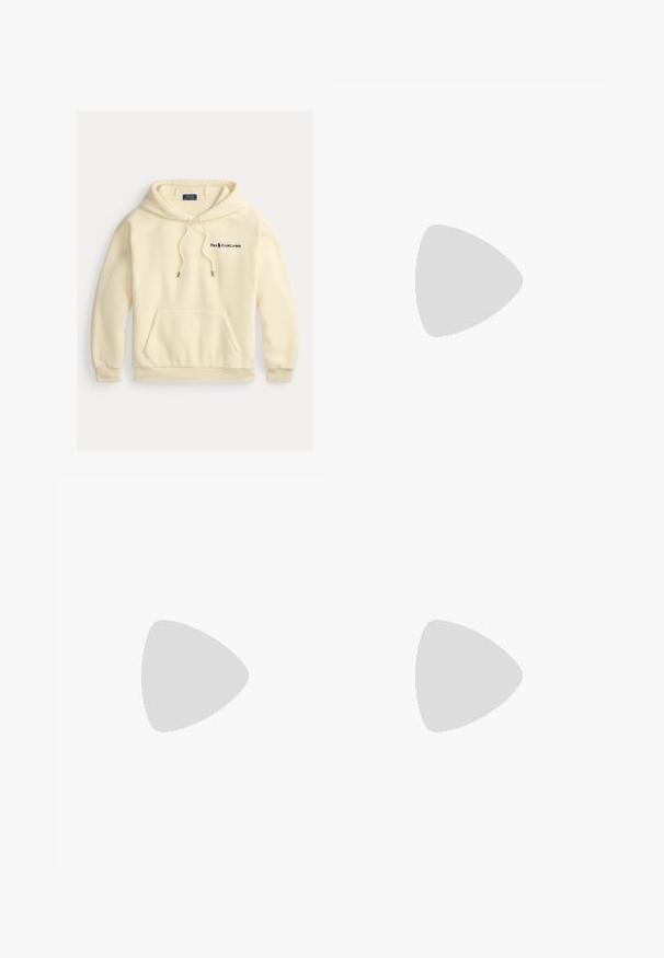 Sudadera de forro polar color crema con bolsillo tipo canguro, capucha con cordones y logo bordado en negro en el pecho. Textura suave.; Camiseta de algodón blanca con cuello redondo y acentos en las mangas de color azul marino. Presenta un pequeño detalle de botón amarillo y bordado "NORTHEAST RL ATHL."; Pantalones chinos de color beige claro con un diseño de pierna recta, la textura de la tela es suave, cuentan con un cierre de botón en la parte frontal y dos bolsillos laterales.; Espadrille de lona en color off-white con suela de cuerda. Presenta un forro con estampado azul y un pequeño logotipo bordado en el talón.