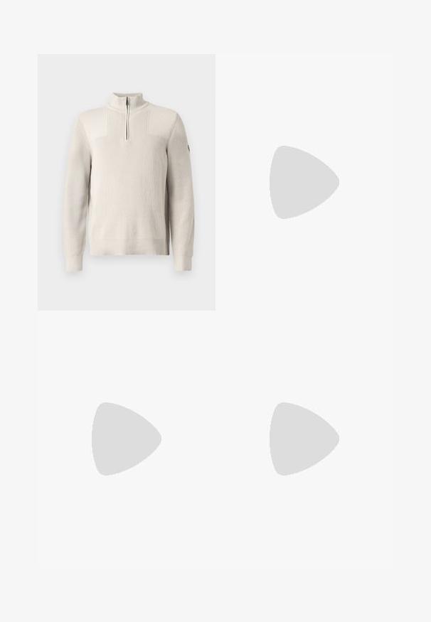 Pullover lavorato a maglia beige chiaro con zip a un quarto, colletto, polsini e orlo a costine, con un piccolo patch sulla manica sinistra.; T-shirt grigio chiaro a maniche corte realizzato in materiale morbido, con collo rotondo e vestibilità comoda, privo di motivi o accenti visibili.; Chino beige in tessuto di cotone liscio, slim fit, con frontale piatto, passanti per cintura e chiusura a singolo bottone. Design sartoriale con cuciture sottili.; Sneaker bianco con tomaia in pelle liscia e profilo basso. Presenta una punta arrotondata, sei occhielli e una suola in gomma testurizzata.