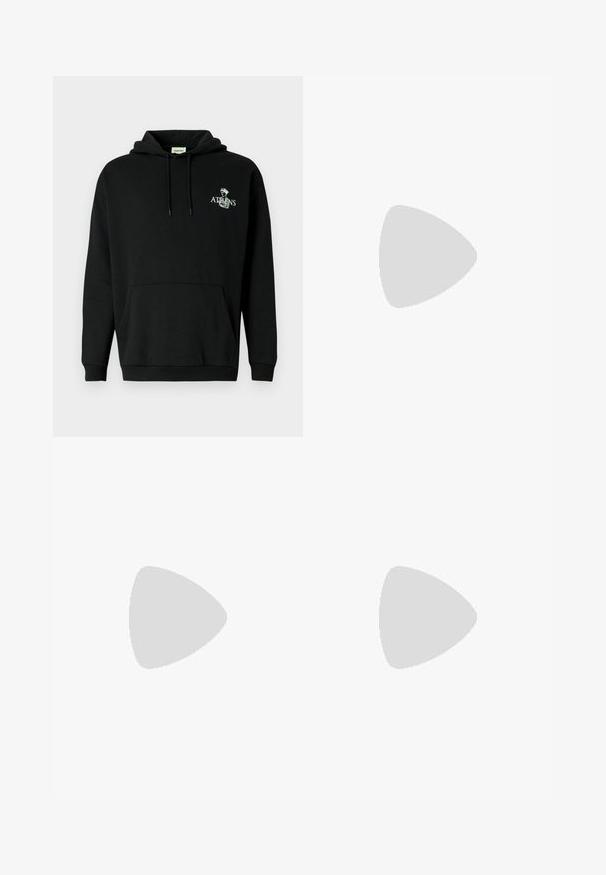 Črna kapa iz bombaža z žeparsko žepno sprednjo stranjo. Ima belo grafično tiskanje z napisom "ATHENS" in dizajnom nad njim.; Črna kratkodlaka majica iz bombaža. Ima klasičen okrogel izrez in sproščen kroj brez vidnih vzorcev ali dodatkov.; Črne bombažne kratke hlače z vrvico v pasu, stranskimi žepi in natisnjenim logotipom "PUMA sports club". Mehka tekstura in sproščen dizajn.; Črne tekaške superge, ki združujejo mrežaste in sintetične materiale, imajo debel podplat, ukrivljen oblikovni slog ter izrazito blagovno znamko na strani.