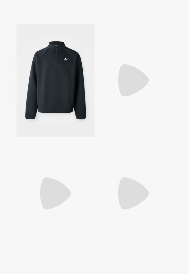 Schwarzer Quarter-Zip-Sweatshirt aus weichem Material, mit Raglanärmeln und einem weißen Logo auf der Brust. Die Bündchen sind elastisch.; Zwei schlichte kurzärmelige T-Shirts mit Rundhalsausschnitt, eines in Weiß vorne und eines in Schwarz hinten, auf einem weißen Hintergrund präsentiert.; Schwarze Sporthosen mit elastischem Bund, aus glattem Stoff, mit dezenten Seitennähten und einem entspannten Schnitt, mit geradem Bein.; Schwarze Sneaker mit einem Obermaterial aus Wildleder und Synthetik, ausgestattet mit drei weißen Streifen, einer strukturierten Gummi-Sohle und einem blauen Logo-Tag auf der Zunge.