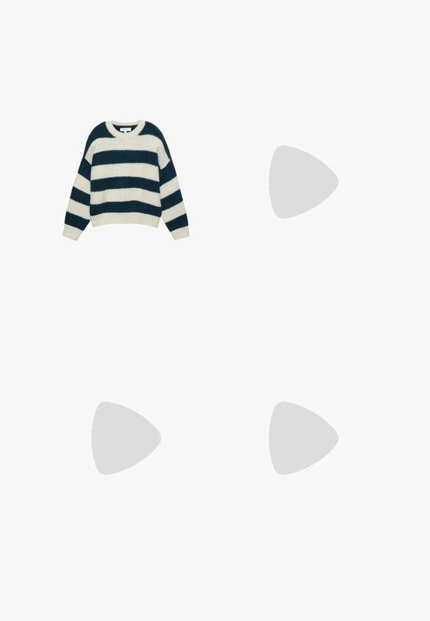 Maglione grosso a maglia con ampie righe orizzontali blu navy e bianche, colletto a girocollo e polsini e orlo a coste.; Gonna mini bianca con una superficie in tessuto testurizzato e sfrangiato, caratterizzata da una forma aderente e un orlo pulito, progettata per una vestibilità attillata.; Infradito neri con suola in gomma testurizzata, due cinghie sottili e un sottile dettaglio del logo impresso sulla cinghia.; Borsa a spalla in pelle blu scuro con tracolla rimovibile, chiusure in argento e discreto dettaglio del logo verticale al centro anteriore.