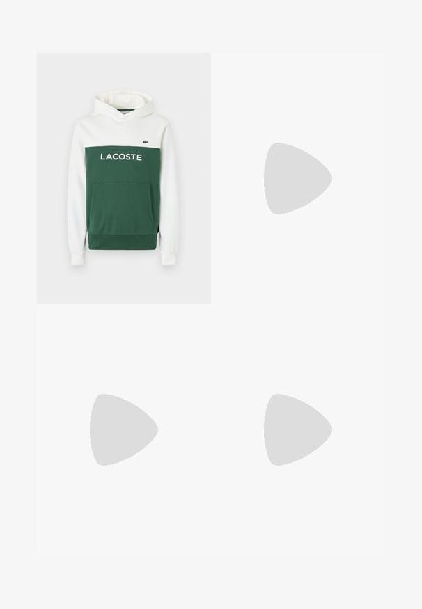 Zielona i biała bluza z kapturem z kieszenią kangurzą, z wyboldowanym napisem "LACOSTE" na klatce piersiowej oraz haftowanym logo w górnym lewym rogu.; Jasnoniebieska bawełniana koszulka z krótkimi rękawami, okrągłym dekoltem w pasiasty wzór oraz teksturowanym logo na przodzie.; Granatowe szorty z elastycznym pasem, z bocznymi panelami w jaśniejszym niebieskim kolorze i małym zielonym logo na dolnej nogawce. Materiał z mieszanki bawełny.; Sneakers Lacoste w ciemnoszarym kolorze, wykonane z siateczki i materiału syntetycznego, z teksturowaną podeszwą oraz brązowymi akcentami na kołnierzu i logotypie.