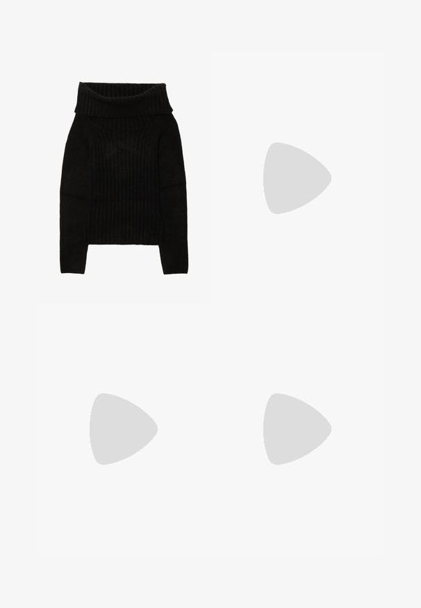 Pull en maille noire avec un col large et replié, une texture côtelée et des manches longues avec une silhouette cropped.; Jupe mini noire évasée en matériau doux avec une texture lisse et une large ceinture. Présente un design simple sans motifs ni accents.; Bottes en cuir noires arrivant au genou, avec un bout carré et un talon carré, présentées sur un modèle assis dans un manteau vert olive. Texture lisse, détails minimaux.; Sac fourre-tout en cuir noir avec une texture lisse, de forme rectangulaire et deux longues poignées. Pas de matériel ou d'ornementations visibles.