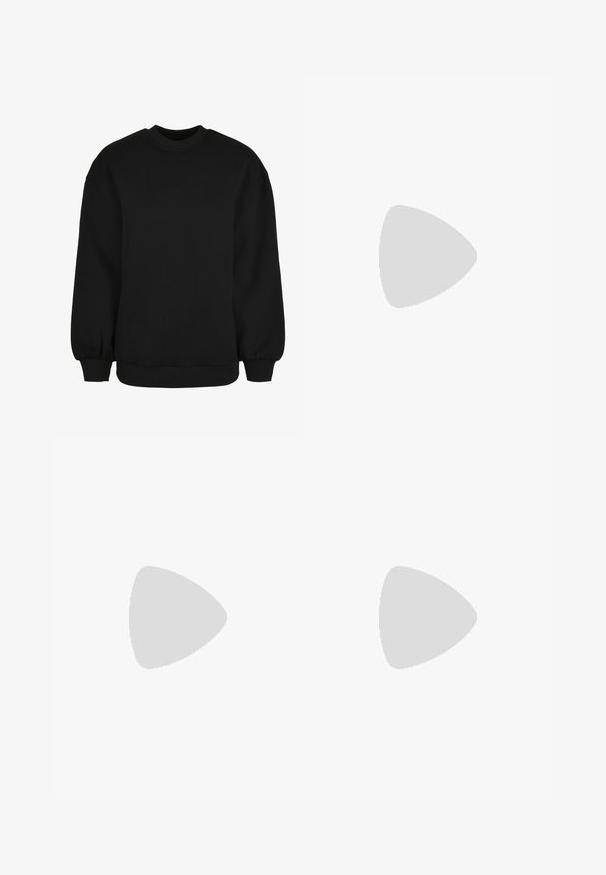 Schwarzer Sweatshirt mit Rundhalsausschnitt, langen Ärmeln mit elastischen Bündchen und geripptem Saum. Hergestellt aus weichem, strukturiertem Stoff.; Hellblaue Denim-Jeans mit geradem Bein, ausgestattet mit fünf Taschen, einem Knopfverschluss und dezenten Verwaschungseffekten. Robuster Baumwollstoff.; Schwarze Gummi-Flip-Flop-Sandale mit einem strukturierten Riemen und einfacher flacher Sohle, von der Seite auf einem schlichten hellen Hintergrund dargestellt.; Schwarze rechteckige Sonnenbrille mit dunklen Gläsern, glänzender Oberfläche, breiten Bügeln und einem klobigen Rahmen-Design. Gravierter Markenname auf einem Bügel.; Schwarze Leder-Umhängetasche mit glatter Textur, geschwungenem oberen Rand und einem einzigen Tragegurt. Sie verfügt über einen Reißverschluss und ein minimalistisches Design.