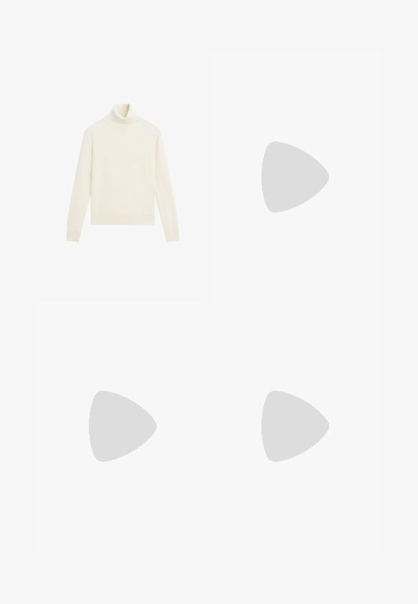 Krémový rolákový svetr, měkká pletená textura, střih přiléhající k tělu, dlouhé rukávy a žebrované lemy a spodní okraj.; Lehké, krémové pyžamové kalhoty s květinovým vzorem v hnědé a modré barvě, s elastickým pasem a volným střihem.; Béžové semišové platformové sandály s otevřenou špičkou, designem se slingback a tmavým dřevěným podstavcem, s kovovou sponou pro nastavení.; Tkaná hnědá kabelka s obdélníkovým tvarem, pevnou rukojetí a texturovaným povrchem. Disponuje uzavřeným vrchem a složitým vzorem tkaní.