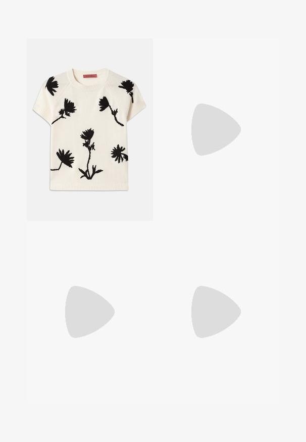 Pulover cream cu mânecă scurtă, cu broderie florală neagră. Decolteu rotund și tiv cu model în dungi. Textură moale și croială lejeră.; Pantaloni cu picioare largi din țesătură bleumarin închis, având o textură netedă, pliuri frontale subtile și o talie ajustată pentru o siluetă elegantă.; Pantofi cu toc înalt din piele lăcuită neagră, cu vârf pătrat, curea pentru gleznă și toc gros. Include detalii perforate de-a lungul marginii.; Geantă din piele neagră cu o formă structurată, cu un capac care se pliază și un buzunar frontal. Are o curea subțire și accente din metal aurit.