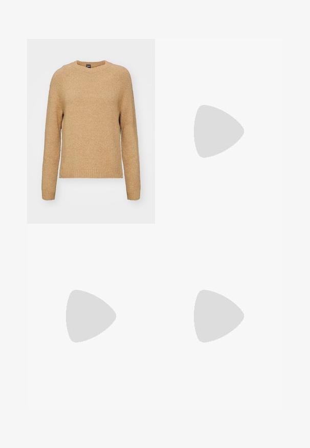 Hele pruun kampsun, mis on valmistatud tekstuuritud kangast, ümarate kaelustega, pikkade varrukatega ja ribakujuliste mansettide ning äärega. Lihtne, klassikaline disain.; Sinine denim sirgeda pükste talu kõrge vöökoht, viie taskuga disain ja nööbiga sulgemine. Silmapaistvad õmblused ja vase tooni nurgad.; Must mustriga mustri, kõrge lõhiku ja musta T-särgiga, koos mustade ankle kingadega. Minimalistlik disain, lõtv istuvus.; Kilpkonna kilbi disainiga tumedad prillid ovaalsete raamidega ja roheliste objektiividega. Omab õhukesi käsi, millel on metallist aktsent hingedest lähedal.