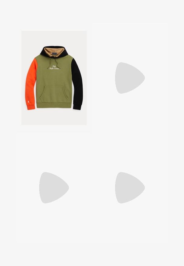 Polo Ralph Lauren HOOD LONG SLEEVE - Luvtröja - tree green multi; Filippa K TERRY CROPPED TROUSERS - Tygbyxor - sage melange; Vita lädersneakers med en jämn yta, rund tå, platta snörningar och en strukturerad sula. Har en diskret logotyp på hälen.; Svarta runda solglasögon med mörka linser och smala metallarmar. Inkluderar klara tempeltips och silverdetaljer vid gångjärnet. Minimalistisk design.