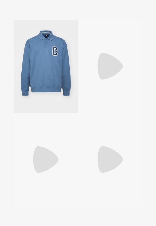 Blå bomullspolo sweatshirt med ribbad krage och muddar, med ett stort vitt bokstavs-emblem "C" på vänster bröst. Klassisk passform.; Svart långärmad t-shirt i bomull, med rund halsringning och en liten grön broderad krokodil-logotyp på vänster bröst.; Mörkblå byxor i slätt tyg, med rak bendesign, bälteshällor och knappstängning med dragkedja.; Lacoste-sneakers i mörkgrått med nät och syntetmaterial, med en strukturerad sula och bruna detaljer på kragen och varumärket.