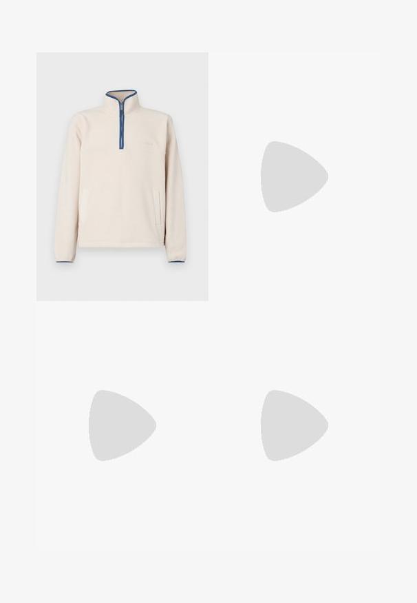 Hellbeige Fleece-Pullover mit hohem Kragen, halbem Reißverschluss, blauen Akzenten entlang des Halsausschnitts und zwei seitlichen Taschen. Weicher Stoff.; Schwarzes Langarm-T-Shirt aus Baumwolle, mit Rundhalsausschnitt und einem kleinen grünen, gestickten Krokodil-Logo auf der linken Brust.; Hellblaue Denim-Jeans mit lockerer Passform, geraden Beinen, fünf Taschen im Design und einem Knopfverschluss an der Taille. Minimalistische Nähdetails.; Lacoste Sneaker in Dunkelgrau aus Mesh und Synthetikmaterial, mit einer strukturierten Sohle und braunen Akzenten am Kragen und Logo.