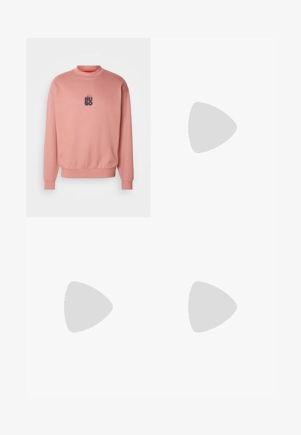 Rózsaszín pulóver magas nyakkal és hosszú ujjakkal. Kontrasztos fekete "HUGO" logó található egy láng design fölött. Sima textúra.; Beige pamut póló kék geometrikus mintával, amelyen egy madárdesign látható. Piros címke "HUGO" felirattal a nyaknál. Rövid ujjú, kerek nyakú.; Beige pamut keverék rövidnadrág, rugalmas derékkal, húzózsinórral, oldalzsebekkel és egyenes láb fazonnal. Sima textúra és egyszerű dizájn.; EA7 Emporio Armani LACES UNISEX - Sportcipő - black/white