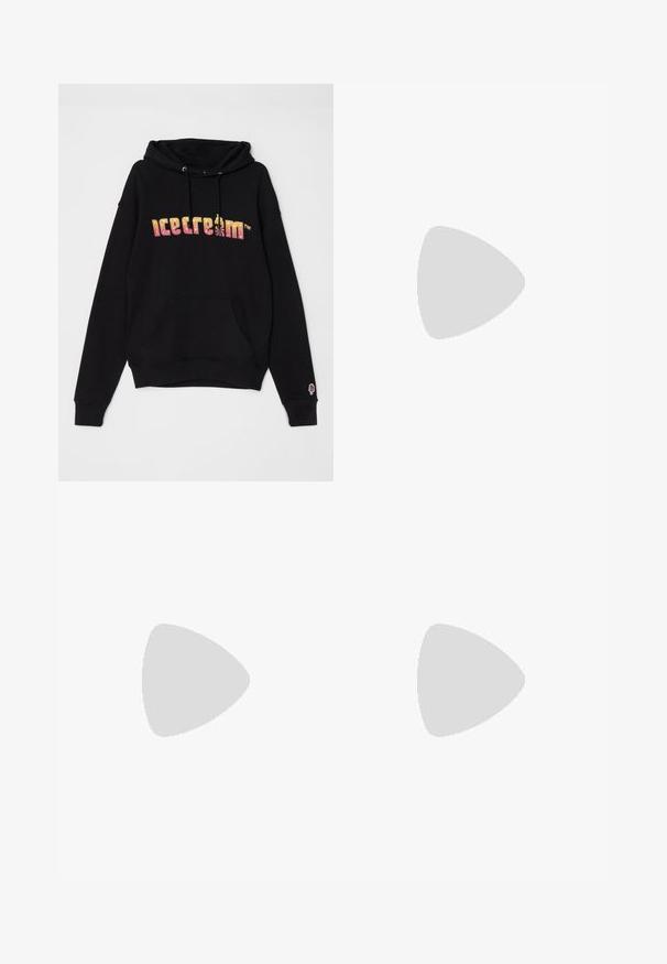 Felpa nera con cappuccio e tasca frontale. Presenta un logo testuale "icecream" multicolore e una piccola grafica di gelato sulla manica.; Filippa K TERRY CROPPED TROUSERS - Pantaloni - sage melange; Sneaker bianche e nere con parte superiore in pelle liscia, dettagli testurizzati e suola bianca spessa. Presentano un classico design con lacci.; Occhiali da sole neri rotondi con lenti scure e sottili bracci in metallo. Include punte trasparenti e accenti argentati alla cerniera. Design minimalista.