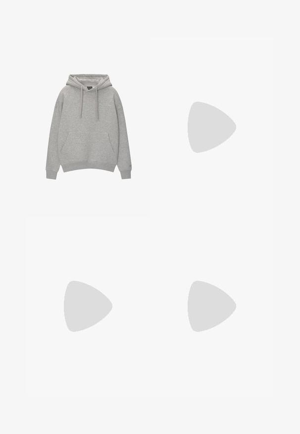 Felpa grigia chiara realizzata in morbido misto cotone. Presenta una grande tasca frontale, cappuccio regolabile con cordino, polsini a coste e una vestibilità comoda.; Pantaloni lounge grigi in cotone con cintura elastica, cordoncino e due tasche laterali; design a gamba dritta, morbida al tatto, senza motivi.; Timberland PREMIUM UNISEX - Stivaletti stringati - wheat; Occhiali da sole con una montatura in plastica grigia chiara e slanciata, design avvolgente, lenti scure e una superficie liscia. Presentano un branding minimale sul lato.
