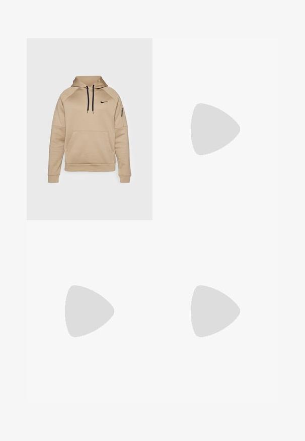 Nike Performance Džemperis su gobtuvu - khaki/black; Juodas be rankovių sportinis marškinėlis, pagamintas iš lygaus audinio, su apvalia iškirpte ir mažuoju baltu "Nike" swoosh logotipu kairėje viršutinėje pusėje.; Juodi sportiniai kelnės, pagamintos iš lygaus audinio, turinčios elastinę juosmenį, siaurėjantys sijonai ir mažas baltas logotipas kairėje pusėje.; Bežiniai sportiniai bateliai su tekstūruotu tinkleliu viršuje, kreivuoju baltu tarpu, juodu padu ir subtiliu kamufliažo raštu. Įrengti raišteliai ir akių anga.