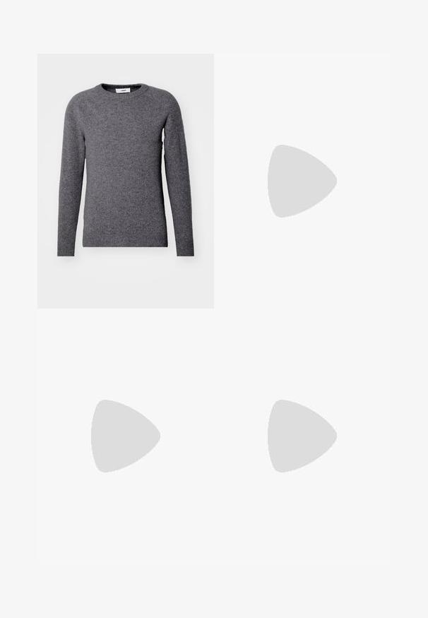 Pilkos spalvos megztinis su apvaliu kaklu, ilgomis rankovėmis, rauktomis rankogaliais ir apačia, pagamintas iš minkštos, tekstūruotos medžiagos. Nėra matomų raštų ar akcentų.; Juodi džinsai su tiesiu kirpimu. Spalvoti svyrantys plotai, šiek tiek sugadinti, klasikinis penkių kišenių dizainas ir mygtuko uždarymas.; Baltos sportbačiai su zomšos akcentais, apvaliu nosiu, plokščiais raišteliais ir kreminės spalvos guminiu padu. Ant kulno yra žalia ženklinimo detalė.; Juodos apvalios saulės akinių su tamsiais lęšiais ir plonomis metalinėmis šakomis. Įtraukti skaidrūs šventyklų galai ir sidabriniai akcentai vyrio srityje. Minimalistinis dizainas.