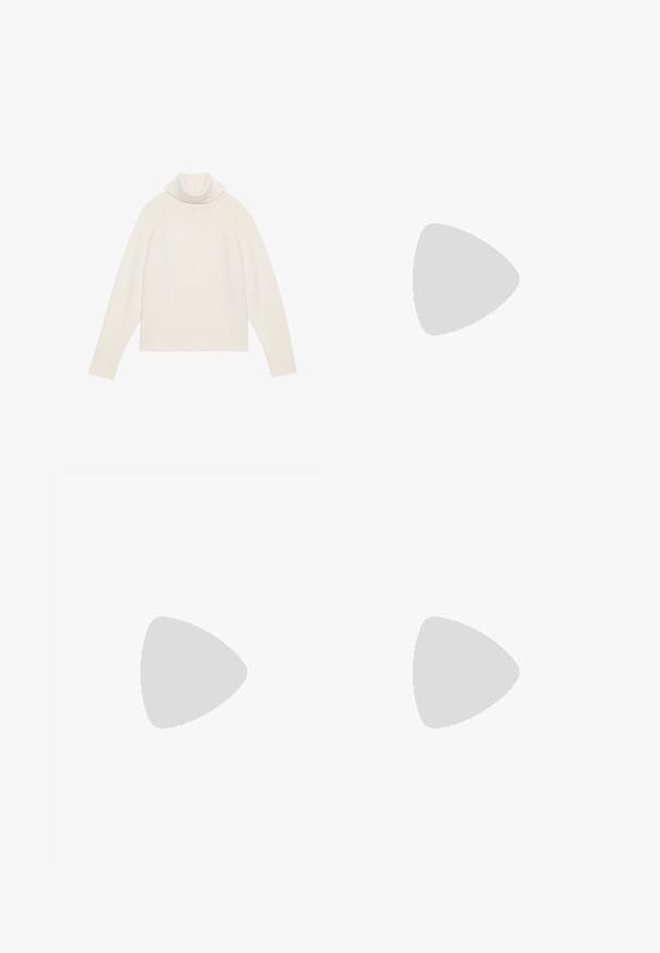 Pull à col roulé crème clair avec texture côtelée, manches raglan et ourlet ajusté. Matériau doux et silhouette décontractée.; Jeans large taille haute bleu foncé avec poches avant, passants de ceinture, fermeture bouton et coutures visibles sur un fond blanc.; Escarpins en cuir verni noir avec bout pointu et talon bloc géométrique. Présente un design élégant et minimaliste ainsi qu'une texture lisse.; Sac à épaule en cuir noir avec un design courbé, doté d'une fermeture à verrou en or et d'une sangle arrondie. Texture lisse avec des accents minimalistes.