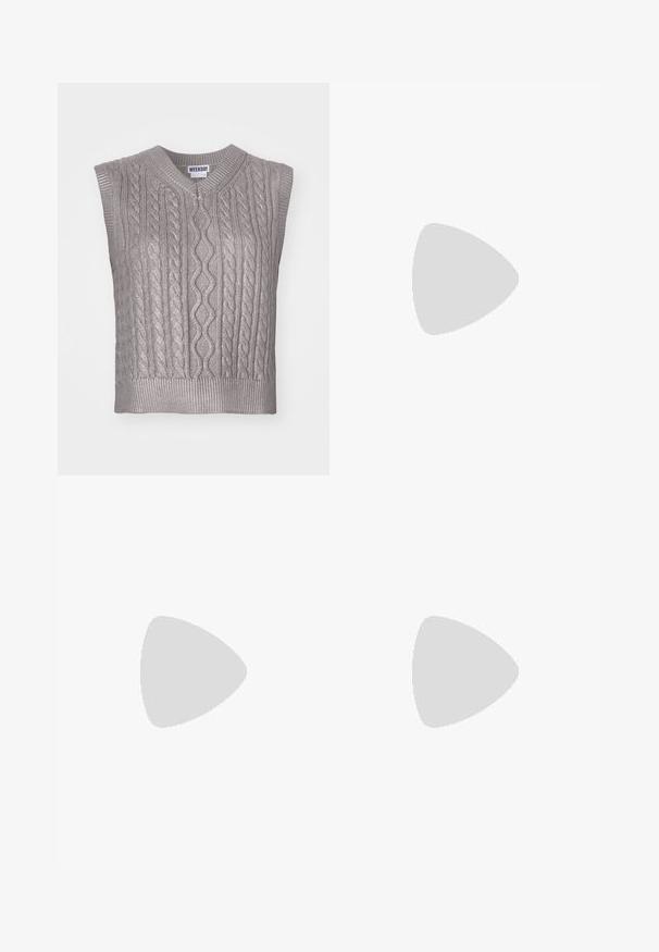 Bezrokavni sivi pulover iz pletene tkanine z V-izreza, ki prikazuje teksturirane vzorce, rebrast rob in oznako "WEEKDAY" na vratnem izrezu.; Siva krpasta krila z gumbnim pasom, razširjenim A-linijskim oblikom in mehkim tekstilom. Vertikalne črte povečujejo vizualno zanimanje.; Knee-high črne škornje iz umetnega usnja z sijočo krokodiljo teksturo, s koničastim nosom in ozko, angularno peto. Klasična oblika in eleganten profil.; Črna lakasta usnjena torbica za ramo zaobljene oblike, okrašena s srebrnimi kovinskimi stenami različnih velikosti in širokim trakom za enostavno nošenje.; Komplet srebrnih ušesnih uhani z različnimi oblikami: obroči, stud earrings in viseči slogi, z okroglimi poudarki in koničnimi elementi.