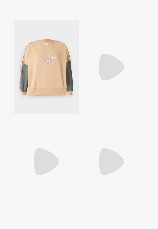 Beige oversized sweatshirt met roze "BILLABONG" grafiek, groene mouwen en gemusterde accenten langs de mouwnaden. Zacht katoenmateriaal.; Twee geribde tanktops: een lichtblauw en een wit. Beide hebben een ronde halslijn en een aansluitende pasvorm, die de textuur van de stof benadrukt.; Lichtblauwe denim jeans met een rechte pasvorm, vijf-pocket ontwerp, enkele knoopsluiting en subtiele stikseldetails op de naden.; Canvas sneaker in marineblauw met witte oogjes en veters, voorzien van een witte rubberen neuskap en een zwarte streep langs de zool.
