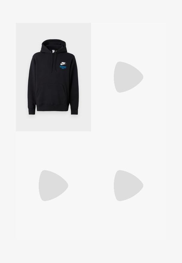 Hoodie noir en mélange de coton, avec une poche kangourou à l'avant, une capuche à cordon de serrage, et le texte imprimé bleu "PERSONNEL AUTORISÉ UNIQUEMENT".; Pantalons de survêtement gris en tissu doux, dotés d'une taille élastique avec un cordon de serrage, de jambes droites et d'un petit logo sur le côté.; Des baskets Nike Air Max 90 blanches présentent un dessus en cuir lisse et en mesh, des détails perforés, une semelle rembourrée et une unité d'air visible pour le confort.; Lunettes de soleil noires avec une finition mate, verres rectangulaires, légère courbure sur les branches, détail de logo subtil et verres teintés fumés.