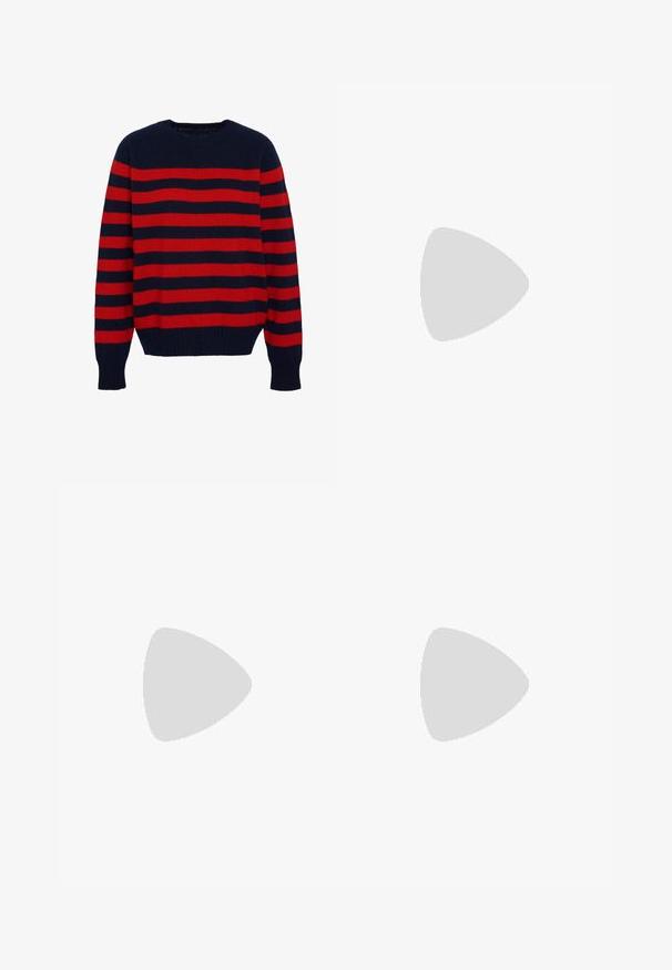 Marineblau-rot gestreifter Pullover mit langen Ärmeln, gerippten Bündchen und Rundhalsausschnitt. Stricktextur; horizontale Streifen in unterschiedlichen Breiten.; Samsøe Samsøe SHELLY - Jeans Relaxed Fit - clear cream; Spitz zulaufender Slingback-Schuh aus cremefarbenem Leder, ausgestattet mit einem niedrigen Absatz und einem ausgeschnittenen Design mit glatter Textur und minimalen Akzenten.; Schwarze Lederhandtasche mit einem strukturierten Design, das eine verkürzte Form, einen oberen Griff und goldfarbene Hardware-Details aufweist. Verstellbarer Schulterriemen ist enthalten.