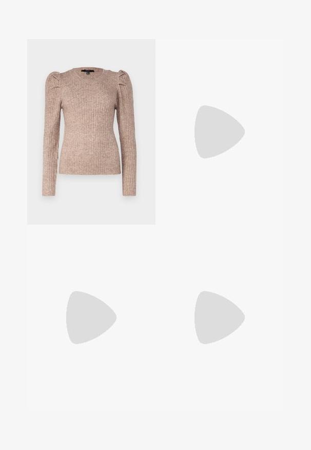 Vero Moda VMKIM UNECK - Strickpullover - beige; Schwarze weite Hosen aus glattem Stoff, mit einem Reißverschluss vorne und zwei seitlichen Taschen, maßgeschneiderter Passform und minimalistischem Design.; Schwarze patentierte Sandalen mit Absatz, quadratischer Spitze, Knöchelriemen und silbernen Schnallen. Mit einem stabilen Blockabsatz für mehr Stabilität.; Schwarze Leder-Hobo-Tasche mit einer glatten Textur, geschwungener Form und einem einzelnen verstellbaren Tragegurt; verfügt über eine weite Öffnung am oberen Ende.