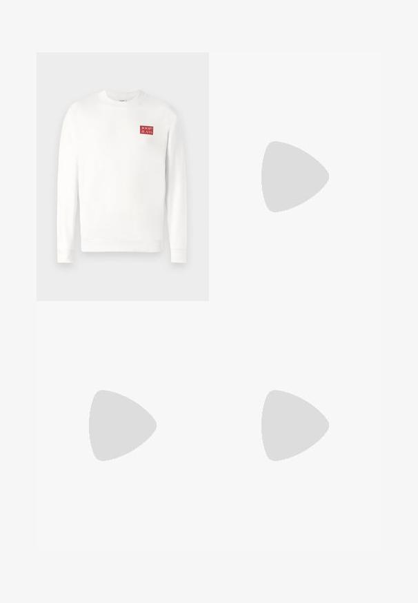 Valkoinen collegepaita pitkähihainen, pyöreä kaula-aukko, jossa pieni punainen neliönmuotoinen logo, jossa lukee valkoisella tekstillä "JOOP! JEANS". Sileä pinta.; Vaaleansiniset farkut suoranlahkeisella muotoilulla, viisi taskua, nappisuljenta, vähäinen kuluminen ja kontrastiväriset ompeluyksityiskohdat.; Valkoinen tennari, jossa on sileä nahkapäällinen ja matala profiili. Ominaisuuksiin kuuluu pyöreä kärki, kuusi rei'itystä ja teksturoitu kumipohja.; Harmazin väri nylonista valmistettu ristikassina, jossa on kaksi vetoketjullista etutaskua, säädettävä hihna ja logoakseli. Sileä rakenne ja moderni muotoilu.