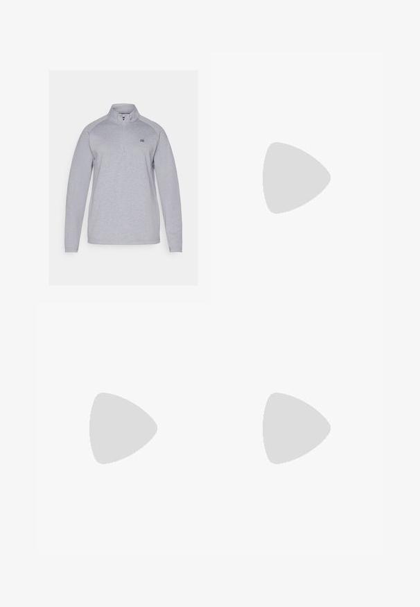 Sudadera de color gris claro con cuello de media cremallera, mangas largas y un logo sutil. Fabricada con una tela suave y texturizada.; Pantalones caqui de tejido suave, con un diseño clásico, perneras rectas, cierre de botón y dos bolsillos laterales.; Deportivas negras con una parte superior de sintético suave, cuello de malla texturizada y suela de goma con picos de tracción moldeados.; Guante de golf de cuero blanco con dedos perforados, costuras texturizadas y un logo de acento negro en la muñeca. Diseño ceñido para un mejor agarre.