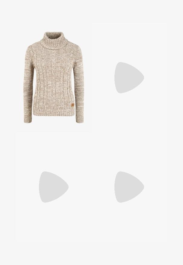 Maglione beige a maglia con collo alto, polsini e orlo a coste. Presenta una piccola etichetta marrone sul lato inferiore. Texture morbida.; Pantaloni ampi marroni con una texture liscia, caratterizzati da una vita alta e pieghe frontali. Il tessuto è leggero e scorre liberamente.; Stivale nero in suede alto fino al ginocchio con tacco basso e punta affusolata, presentato in vista laterale su uno sfondo grigio chiaro uniforme.; Borsa in pelle marrone con parte superiore arricciata e tracolla a catena. Texture liscia con finitura lucida e dettagli di cucitura sottili sui lati.