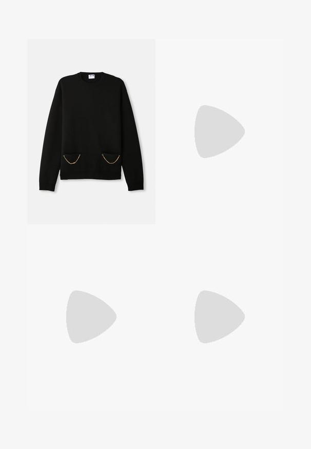 Juodas ilgomis rankovėmis megztinis su apykakle, turintis dvi priekinės kišenes, kiekvieną puošia mažas auksinis grandinėlės akcentas.; Juodi klostuoti kelnių, su tiesiu, plačiu kojų dizainu. Pagaminti iš lygios medžiagos, su mygtukų uždarymu ir diržo kilputėmis.; Juodos odinės, be raištelių bateliai su apvaliu nosiu, nedideliu kulnu ir audiniu dekoruotu paviršiumi. Išsiskiria minimalistiniu stiliumi ir glotnia tekstūra.; Hawkers PARLAY - Akiniai nuo saulės - black