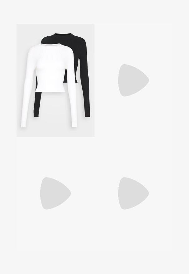Deux tops à manches longues côtelés : un en blanc et un en noir, avec des encolures rondes et une coupe courte. La texture est lisse et extensible.; Pantalons large en denim noir, dotés d'une taille structurée, de passants de ceinture et de poches avant. Texture lisse avec un design classique.; Escarpin noir en cuir à bout pointu avec une bride de cheville et un talon épais. Texture lisse, design élégant et esthétique minimaliste.; Sac fourre-tout en cuir noir avec une texture lisse, de forme rectangulaire et deux longues poignées. Pas de matériel ou d'ornementations visibles.