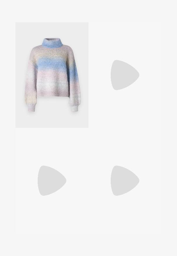 Suéter de punto de colores pastel con cuello alto, que presenta una textura suave y un corte holgado. Patrón degradado en tonos de azul, rosa y crema.; Falda de mezclilla en azul claro, con dos bolsillos delanteros y dos bolsillos de carga en los lados, con un corte recto hasta la rodilla y cierre frontal de botones.; Zapatilla de color gris claro hecha de ante y malla, con tres franjas blancas, punta redonda y suela de goma. Acento en logo dorado cerca de los cordones.; Gafas de sol estilo ojo de gato con montura de carey negra y naranja, lentes marrones y puntas elegantes y afiladas. Presenta un logo minimalista en la patilla.
