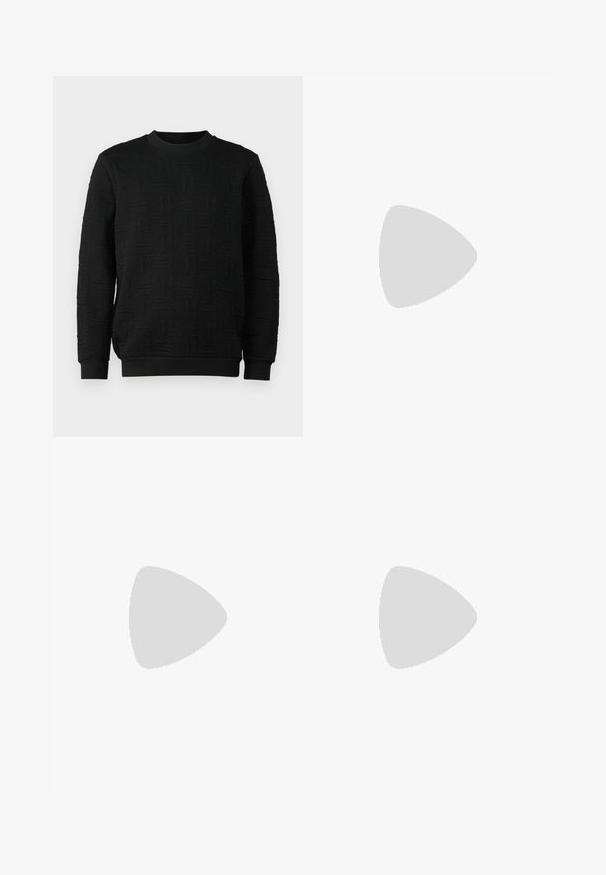 JOOP! Jeans ANTAIOS - Džemper - black; Mustmustritsed mustad püksid sirge istumisega, valmistatud siledast kangast. Varustatud vööloopide ja voldiga esiosal.; Valged nahast spordijalatsid siledast nahast viimistlusega, ümarate varvastega, lamekestega ja tekstuuriga tallaga. Hall suede aktsent kanna juures.; BOSS Päikeseprillid - black