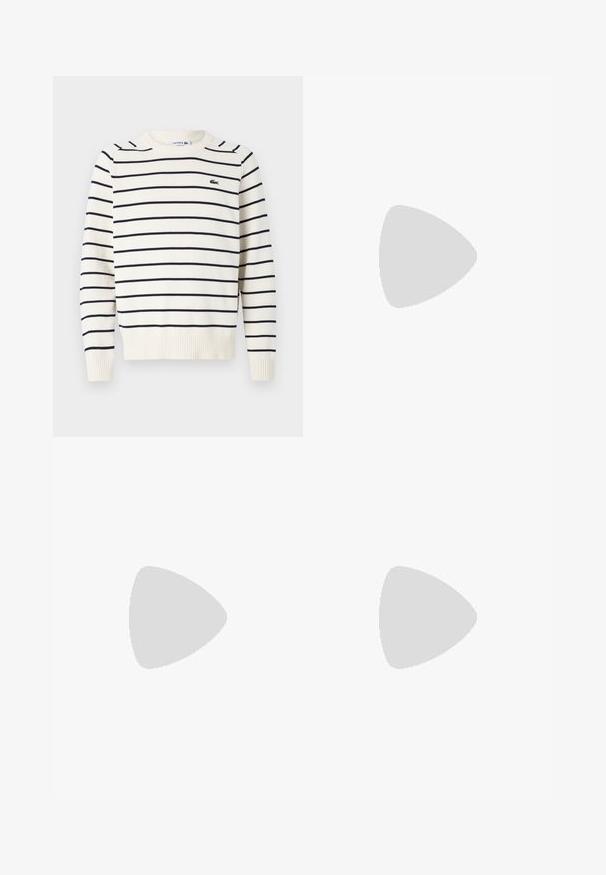 Κρεμ πουλόβερ με ναυτικές οριζόντιες ρίγες, ριμπ λαιμόκοψη και μανσέτες, που διαθέτει μικρό λογότυπο Lacoste στο στήθος. Κλασική εφαρμογή, πλεκτή υφή.; Λευκό κοντομάνικο μπλουζάκι φτιαγμένο από βαμβάκι με rib κολάρο που διαθέτει πράσινες και μαύρες ρίγες; μικρό πράσινο κεντητό λογότυπο στην αριστερή πλευρά του στήθους.; Ανοιχτό μπλε τζιν από τζιν ύφασμα, με ευθεία γραμμή, πεντακάποινη σχεδίαση και ορατό κουμπί κλεισίματος με αντίθετη ραφή.; Λευκά αθλητικά παπούτσια με λεία υφή, που διαθέτουν πράσινη λεπτομέρεια στη φτέρνα και ένα μικρό ραμμένο λογότυπο κροκοδείλου στο πλάι.