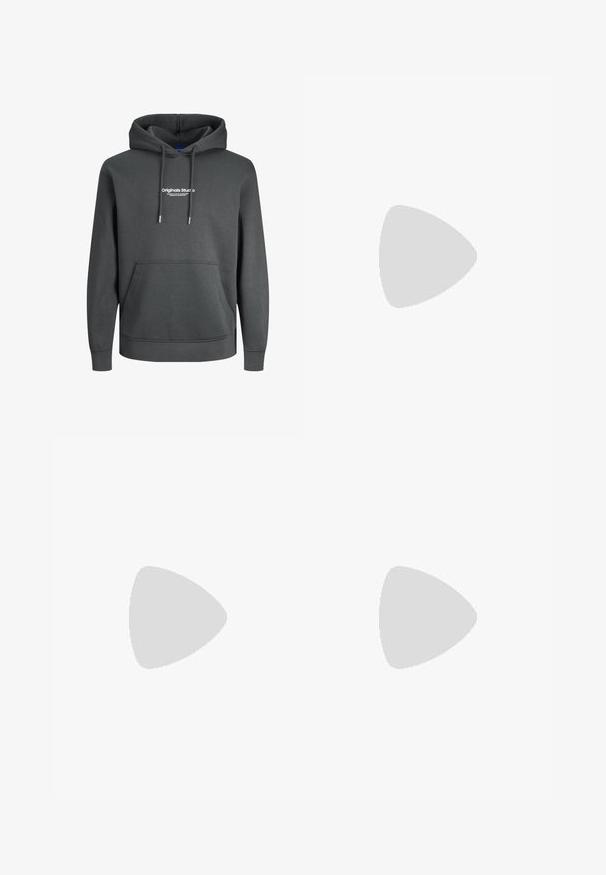 Jack & Jones JORVESTERBRO  - Sudadera - asphalt; Camiseta blanca de algodón con mangas cortas, cuello redondo, corte relajado y sin logotipos ni patrones visibles. Textura suave y diseño minimalista.; Jeans de cintura alta y corte holgado en denim negro desgastado. Con cinco bolsillos, pasadores para el cinturón y un diseño de pierna recta y limpia.; Zapatilla gris y blanca con parte superior de ante y cuero, puntera redondeada, cordones planos y suela de goma con un acento de goma.