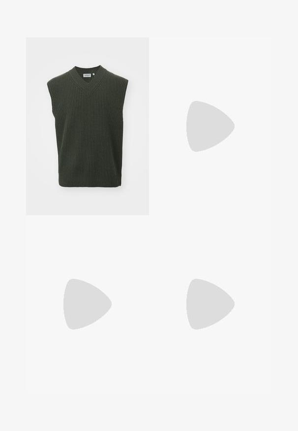 Carhartt WIP MARLON - Džemper - office green; Kolm valget ribaga t-särki, mis on valmistatud puuvillast. Omavad ümmargust kaelanõhku ja väikseid musti silte hemme lähedal. Saadaval erinevates suurustes.; Mustad mustadest puuvillasegistusest valmistatud dressipüksid, millel on nööriga talje, kitsenevad jalad ja väike valge logo ees.; Hallus hallitus jalanõud, millel on võrgust ja sametist ülemine osa, valged rõhutused, pehme tald ning eristuv disain peegelduvate elementidega.