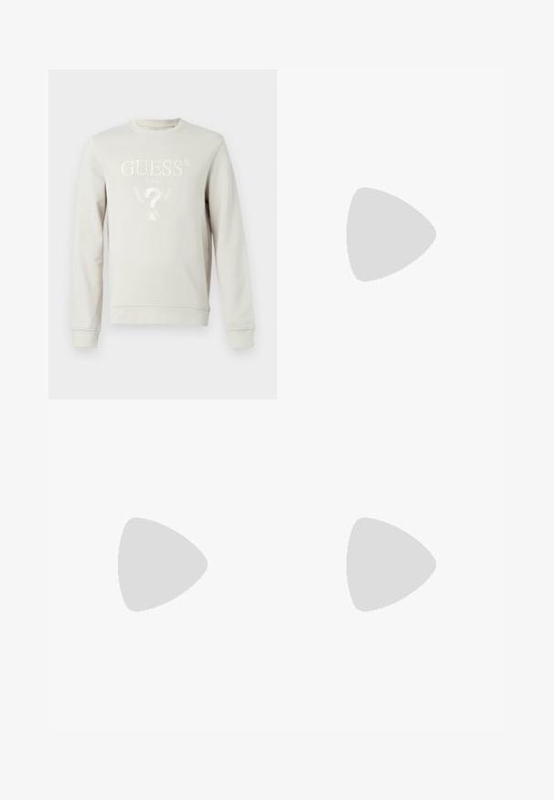 Sudadera gris claro con cuello redondo, puños y dobladillo acanalados. Presenta un logo en relieve en blanco de "GUESS" y un diseño de signo de interrogación en el frente.; Camiseta negra con un gran gráfico abstracto en gris claro en la parte frontal. Mangas cortas y un cuello redondeado clásico. Material de algodón.; Jeans de mezclilla en azul oscuro con detalles desgastados y deslavados. Presentan un diseño clásico de cinco bolsillos, cremallera y cierre de botón de metal.; Zapatillas Lacoste en gris oscuro con material de malla y sintético, que cuentan con una suela texturizada y detalles en marrón en el cuello y la marca.; Riñonera en estampado de tie-dye azul oscuro con cremallera en la parte superior, material texturizado y un detalle de logotipo prominente en la parte frontal.