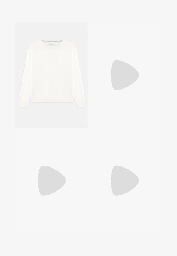Lätt, krämfärgad tröja med rund halsringning, långa ärmar och ribbad nederkant. Tillverkad av mjukt tyg med en slät yttextur.; Mörk denimkjol med rak passform, som har två frampockets och subtil textur. Ren nederkant och standard midjebandsdesign.; Svarta läderhögklackade skor med spetsig tå och öppen design som har en dekorativ silveraccent. Slät struktur med blank finish.; Brun kroko präglat läderväska med cylindrisk form, guldfärgad hårdvara och ett avtagbart band med nitar.
