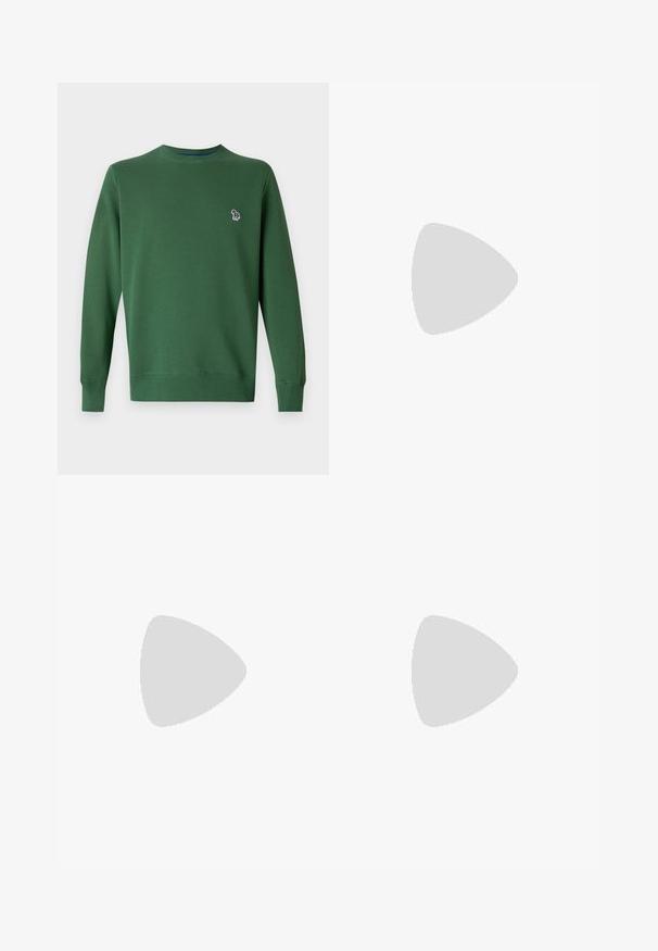 Felpa verde con scollatura tonda e maniche lunghe. Presenta un piccolo design ricamato sul lato sinistro del petto. Tessuto dalla texture liscia.; Jeans in denim strappato di colore verde chiaro, con gamba dritta, design a cinque tasche, sbiaditure irregolari e schizzi di vernice.; Sneaker bianco con accenti in camoscio, punta rotonda, lacci piatti e suola in gomma crema. Presenta un marchio verde sul tallone.; Borsa a tracolla in pelle nera con tasca frontale con zip, logo in rilievo e tracolla regolabile. Texture liscia con una forma strutturata.