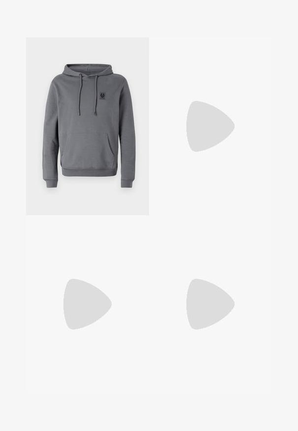 Γκρι φούτερ από μαλακό ύφασμα, με μπροστινή τσέπη, ρυθμιζόμενη κουκούλα με κορδόνια και μια μικρή ετικέτα λογότυπου στο στήθος.; Λευκό βαμβακερό πουκάμισο μακρυμάνικο με στρογγυλή λαιμόκοψη, πλαϊνές σχισμές στο κάτω μέρος και λεία υφή, εμφανιζόμενο από πίσω.; Ανοιχτό μπλε τζιν παντελόνι με ευθεία γραμμή, πέντε τσέπες, κλείσιμο με κουμπί, ελάχιστη φθορά και αντίθετες ραφές.; Λευκό αθλητικό παπούτσι με άνω μέρος από λείο δέρμα και χαμηλό προφίλ. Διαθέτει στρογγυλεμένη μύτη, έξι τρυπούλες και υφασμένη καουτσούκ σόλα.