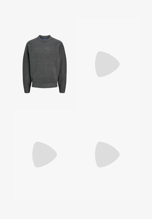 Jack & Jones JOROLLIE CREW NECK - Strickpullover - iron gate; Schwarze Denim-Baumwolljeans im weiten Schnitt mit hoher Taille, ausgestattet mit Vordertaschen, einem Reißverschluss und einem Knopfverschluss. Glatte Textur und klassisches Design.; Schwarze Leder-Chelsea-Stiefel mit elastischen Seitenpaneelen, abgerundeter Zehenpartie, Ziehschlaufe, weißer Naht an der Sohle und strukturiertem Gummiaußensohle.; Silberne Analog-Uhr mit achteckigem Gehäuse, grauem Zifferblatt, silbernen Stundenmarkierungen und einem Armband aus Edelstahl. Minimalistisches Design mit glatter Textur.