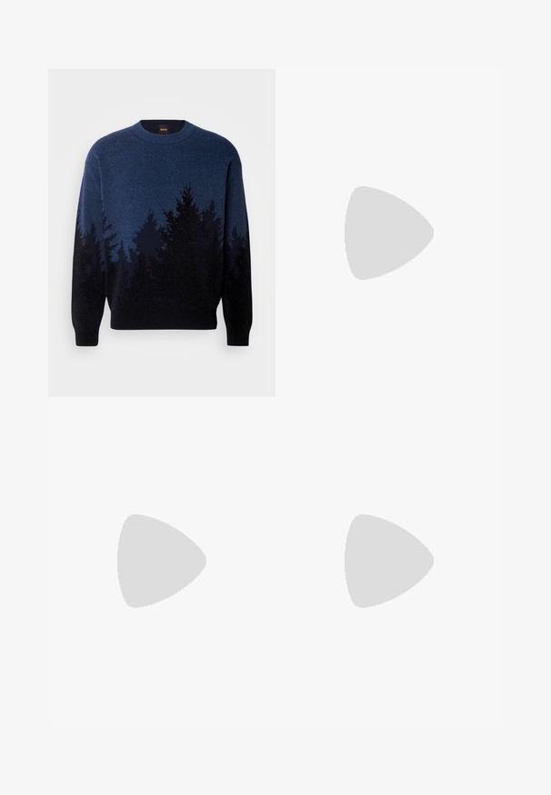 BOSS KEVEREST - Strickpullover - open blue; Blaue Denim-Jeans mit hoher Taille, geradem Bein und dezenter Ausbleichung. Verfügt über einen klassischen Fünf-Taschen-Stil und einen Reißverschluss.; Weiße Sportschuhe aus Mesh und Wildleder, mit einer strukturierten Zwischensohle, strukturierten Akzenten und dem "HUGO"-Logo an der Seite.; Schwarze, strukturierte Laptoptasche mit zwei oberen Griffen, abnehmbarem Schultergurt, Reißverschluss und einem kleinen Logo-Patch zur Markenkennzeichnung.