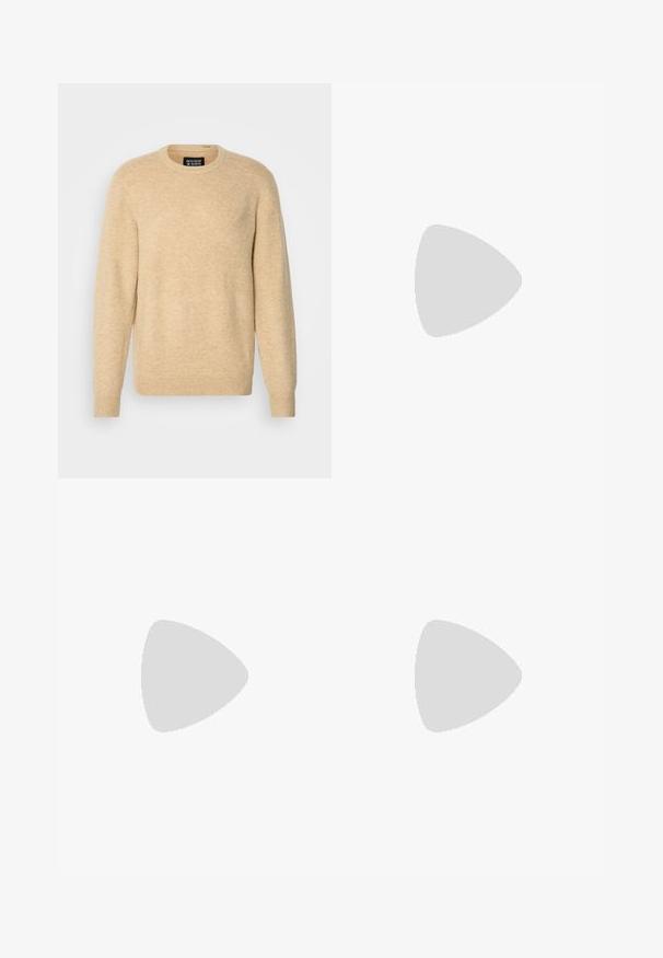 Bež pulover iz mehkega materiala, ki ima okroglo ovratnico, dolge rokave ter rebraste manšete in rob.; Črne jeans hlače z ravnim krojem, z gumbom za zapiranje, petimi žepi in minimalnim šivom za čist videz.; Črne usnjene čipkaste čevlje z zaobljenim nosom, gladko teksturo, minimalnim šitjem in nizkim gumijastim peto. Logo na peti.; Črna torba za šport z teksturiranim sintetičnim materialom. Ima dve ročaji in nastavljiv ramenski trak. Preprost dizajn brez vidnih vzorcev.