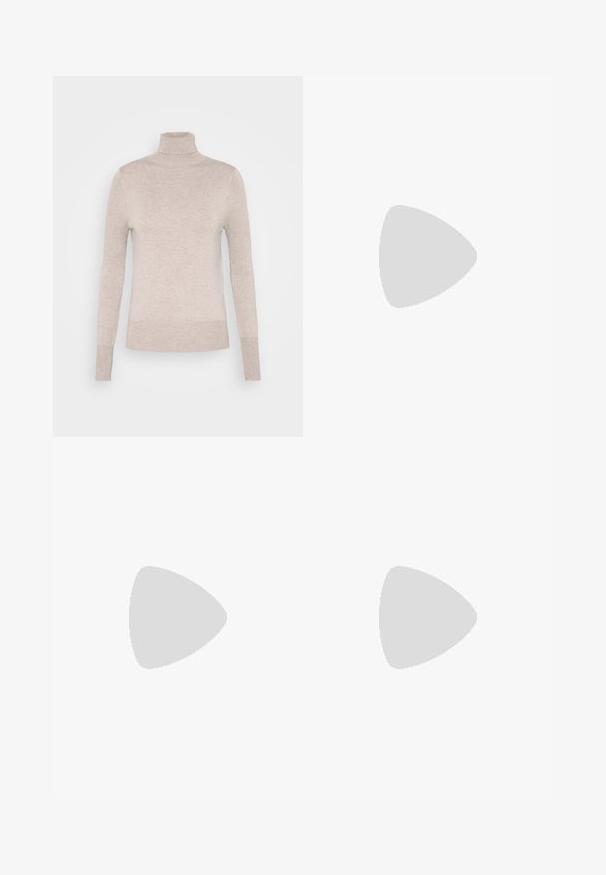 Beige turtleneck neule made of soft fabric, jossa on pitkät hihat ja vartalonmyötäinen muotoilu, ribbaamalla kaula-aukko ja helma.; Valkoiset leveälahkeiset housut vaaleassa kermassa. Valmistettu sileästä kankaasta, jossa on laskokset edessä ja sivutaskut.; Mustat nahkaiset avonkorkoiset liukusandaalit leveällä hihnalla ja tukevalla lohkokannan. Ominaisuuksiin kuuluu sileä pinta ja minimalismia korostava muotoilu.; Valkoinen olkalaukku, jossa on teksturoitu pinta, keskeinen solkiyksityiskohta ja kaareva muoto. Vetoketjusulkimet kummallakin puolella.