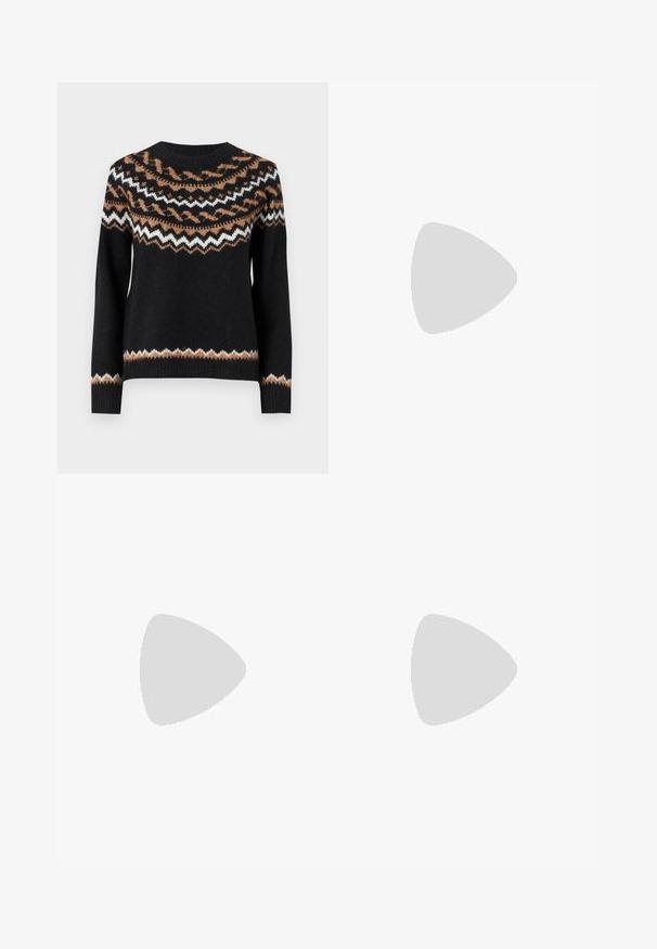 ONLY ONLISLE LIFE O NECK - Pulover - black/cartouche/cloud dancer; Črne široke denim hlače s strukturiranim pasom, z zankami za pas in sprednjimi žepi. Gladka tekstura s klasičnim dizajnom.; Črne usnjene klasične čevlje z ostrim nosom, z zaponko za gleženj in debelim peto. Ravna tekstura, eleganten dizajn in minimalistična estetika.; Črna usnjena torba s svilnato teksturo, pravokotne oblike in dvema dolgima ročajema. Brez vidnih metalnih delov ali okrasnih elementov.