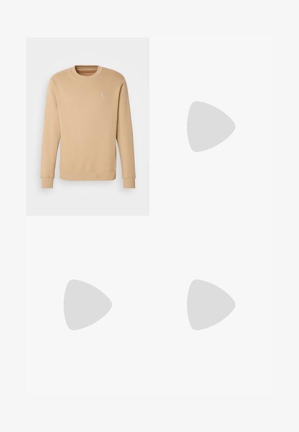 Sweatshirt bege feito de tecido suave, com gola redonda, mangas longas, punhos canelados e um bordado de logo minimalista no peito.; Calças castanhas de algodão com corte reto, fecho de botão e bolsos laterais. Apresentam uma textura suave e um design simples, sem embellishments.; Sapatos sintéticos pretos com um upper texturizado, pormenores lisos, salto castanho e uma sola contrastante. Apresentam um sistema de atacadores mínimo e detalhes de costura.; Saco de mensageiro preto feito de material liso, apresentando uma aba dobrável, fechos de hardware prateados e uma alça de ombro ajustável.