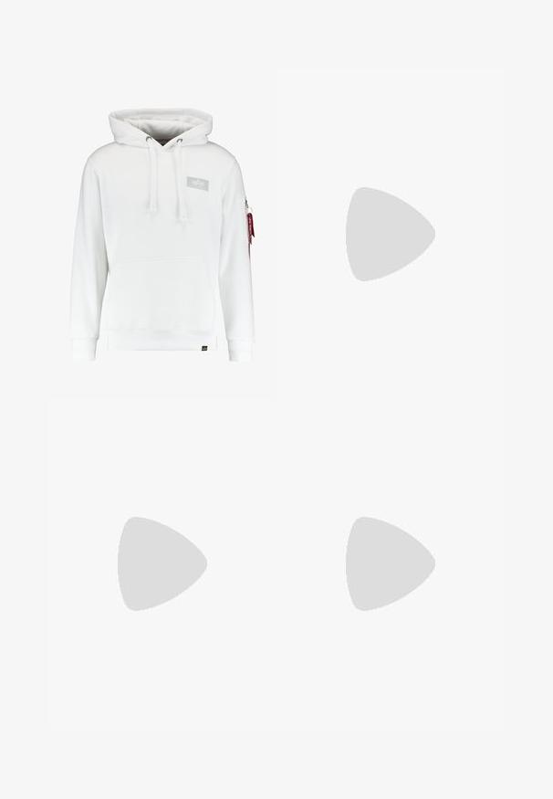 Vit hoodie av mjukt material, med en framficka, dragsko och en logotyp-patch på bröstet. Inkluderar en ficka med dragkedja på sidan.; Svart bomullströja med rund hals och korta ärmar, prydd med en liten vit Adidas-logotyp på vänster bröst.; Svarta rutiga byxor med elastisk midja, två framfickor och en lös passform med rak bendesign. Tillverkade av lätt material.; Bruna och krämfärgade sneakers med ett meshuppifrån, texturerade överdrag och en rund, tjock vit sula. Har en låg profil på tungan och snörning.