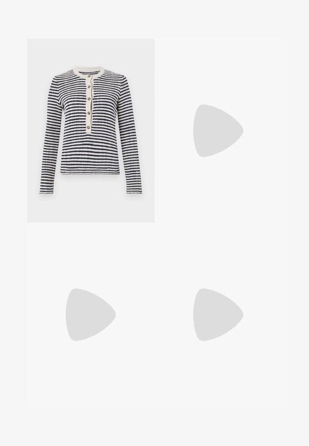 Gestreepte vest in marineblauw en roomkleur, geribbelde ronde hals, sluiting met vijf knopen aan de voorkant, lange mouwen, gebreide textuur.; Navy blauwe wijde pijpen broek van katoen met meerdere zakken. Heeft kleurrijke geborduurde teksten en graphics, waaronder harten en speelse zinnen.; Zwarte leren ballerina met een ronde neus, gladde textuur, minimale stikdetails en een flexibele zoolontwerp.; Bruine leren handtas met een klep sluiting, gouden hardware, een schouderband en een gladde textuur. Compact rechthoekige vorm.